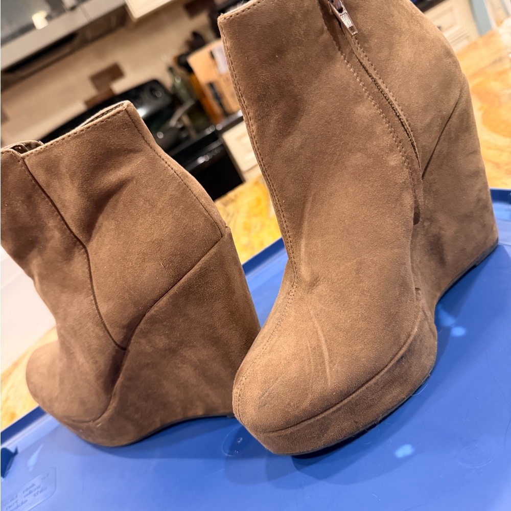 Elegant Brown Wedge Ankle Boots